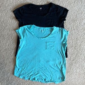 2 GAP pocket tshirts